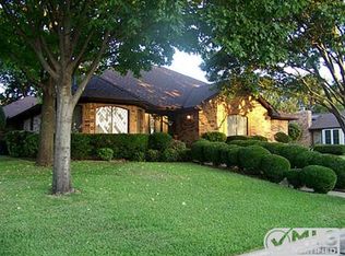 3633 Oakmont Dr, Grand Prairie, TX 75052