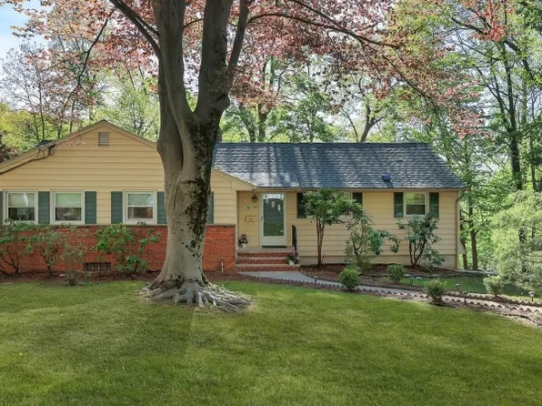 44 Evergreen Dr, Berkeley Heights Twp., NJ 07922