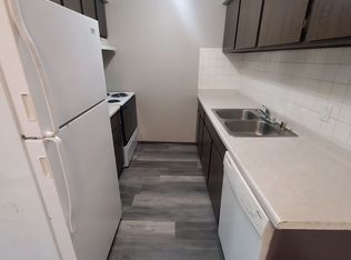 7875 W Oklahoma Ave, Milwaukee, WI 53219