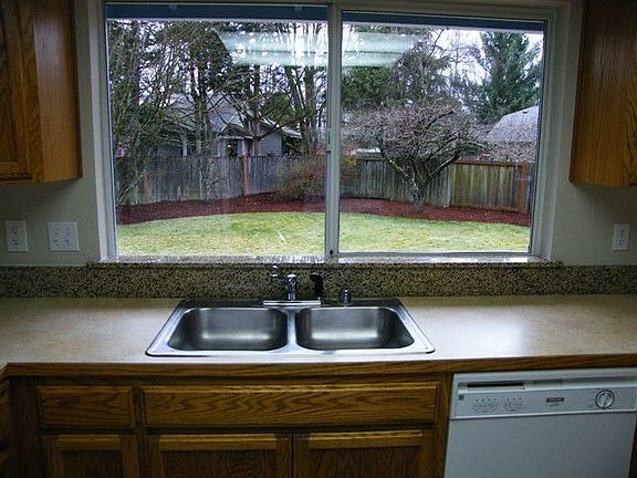 3rd image of 4813 136th Pl NE