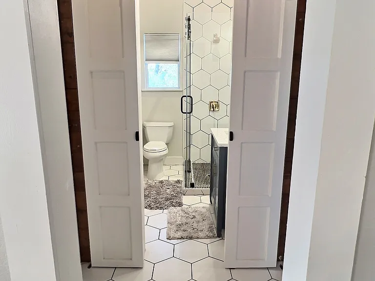 404 W Walnut St — Photo 10