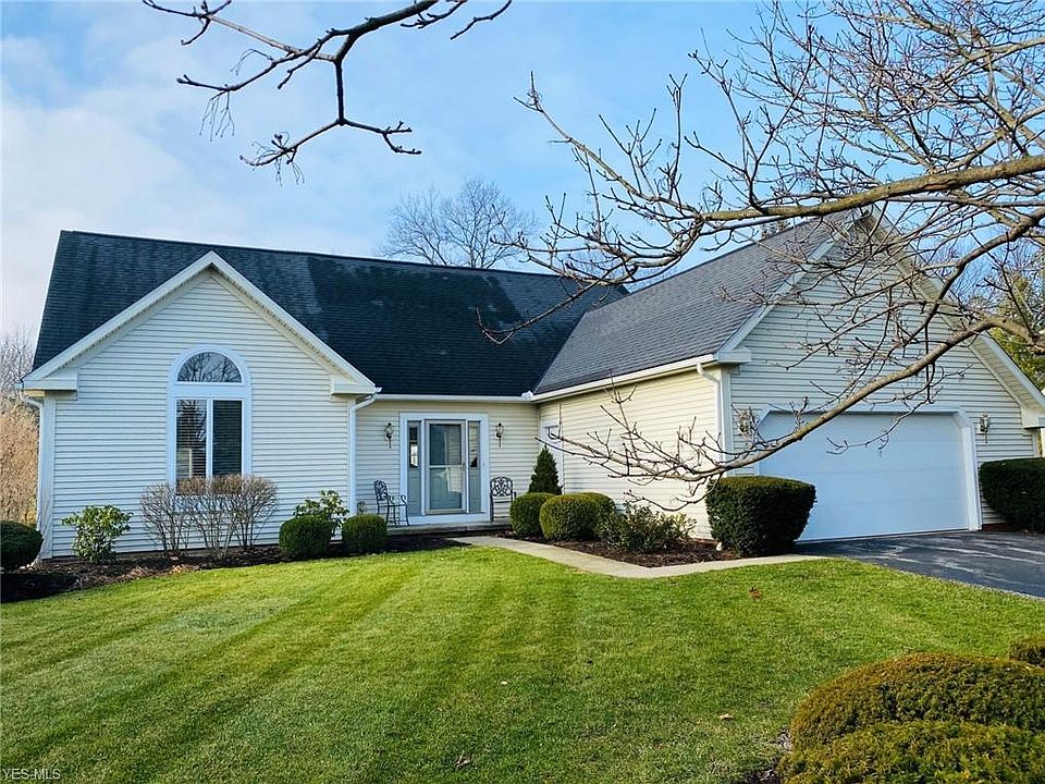 1st image of 2070 Fairway Cir #12A