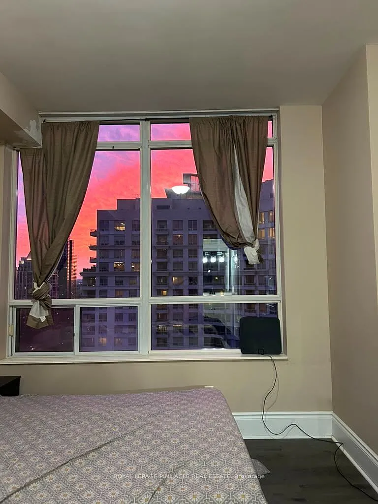 3 bed, $3,475 — Photo 4