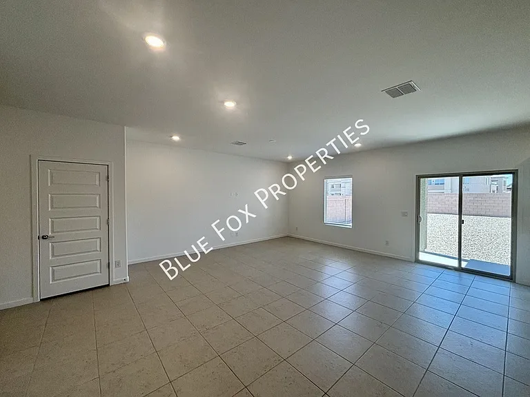 10253 W Sumullen St — Photo 8