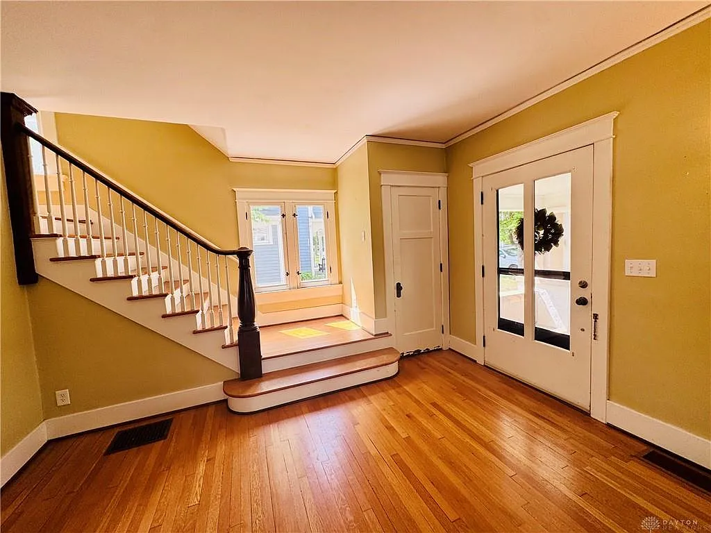 4 bed, 2283 sqft, $3,250 — Photo 2