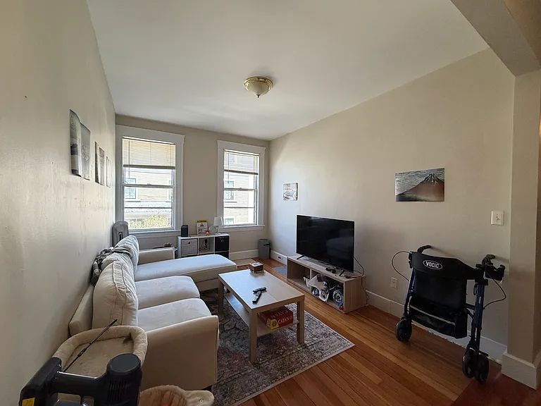 361 Washington St #2L — Photo 3