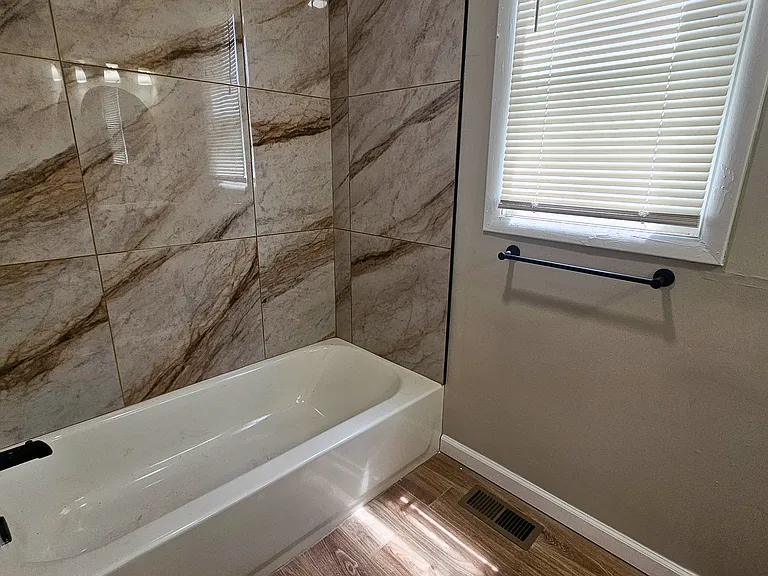 387-01 Blatchley Ave #1A — Photo 5