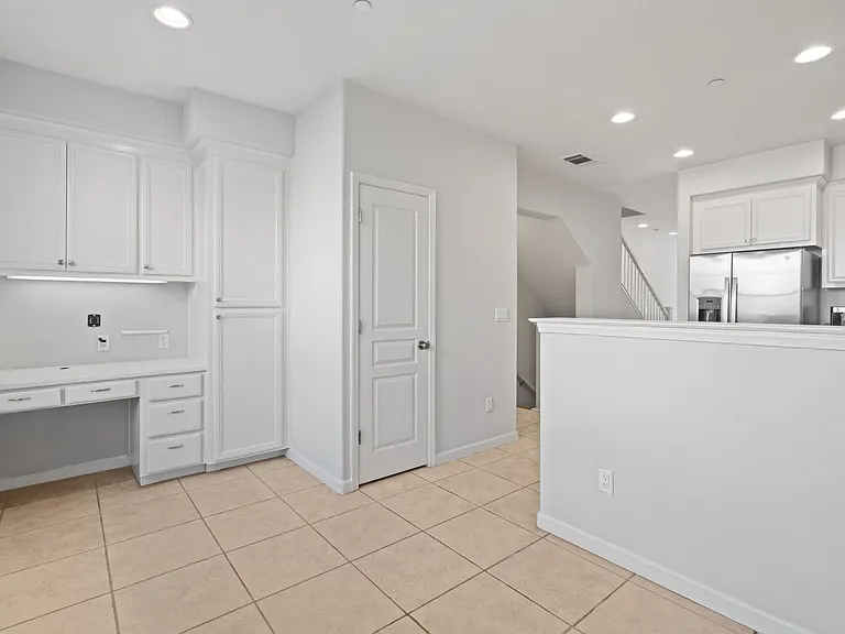 835 Transill Cir — Photo 16