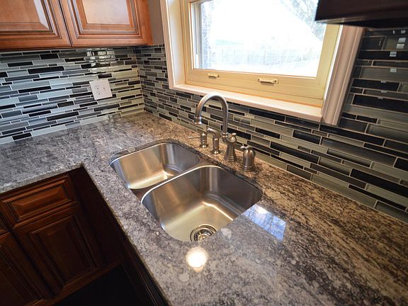 4th image of 11006 Benson Ln
