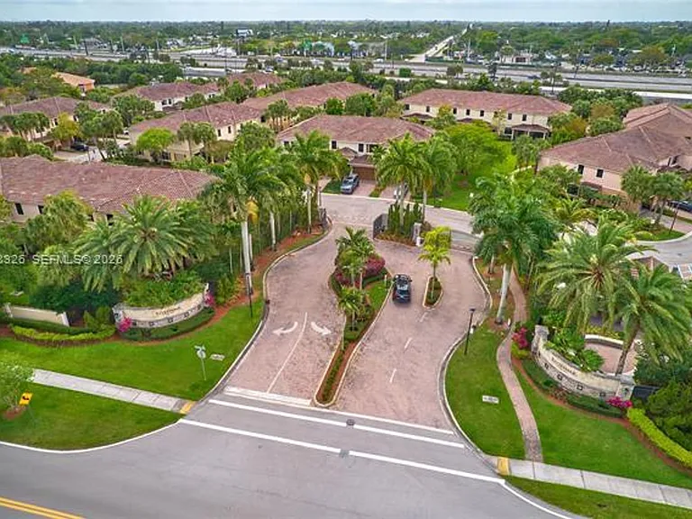 129 Riverwalk Cir E #Townhouse 129 — Photo 22