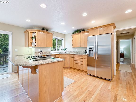 5th image of 3110 NE 106th St