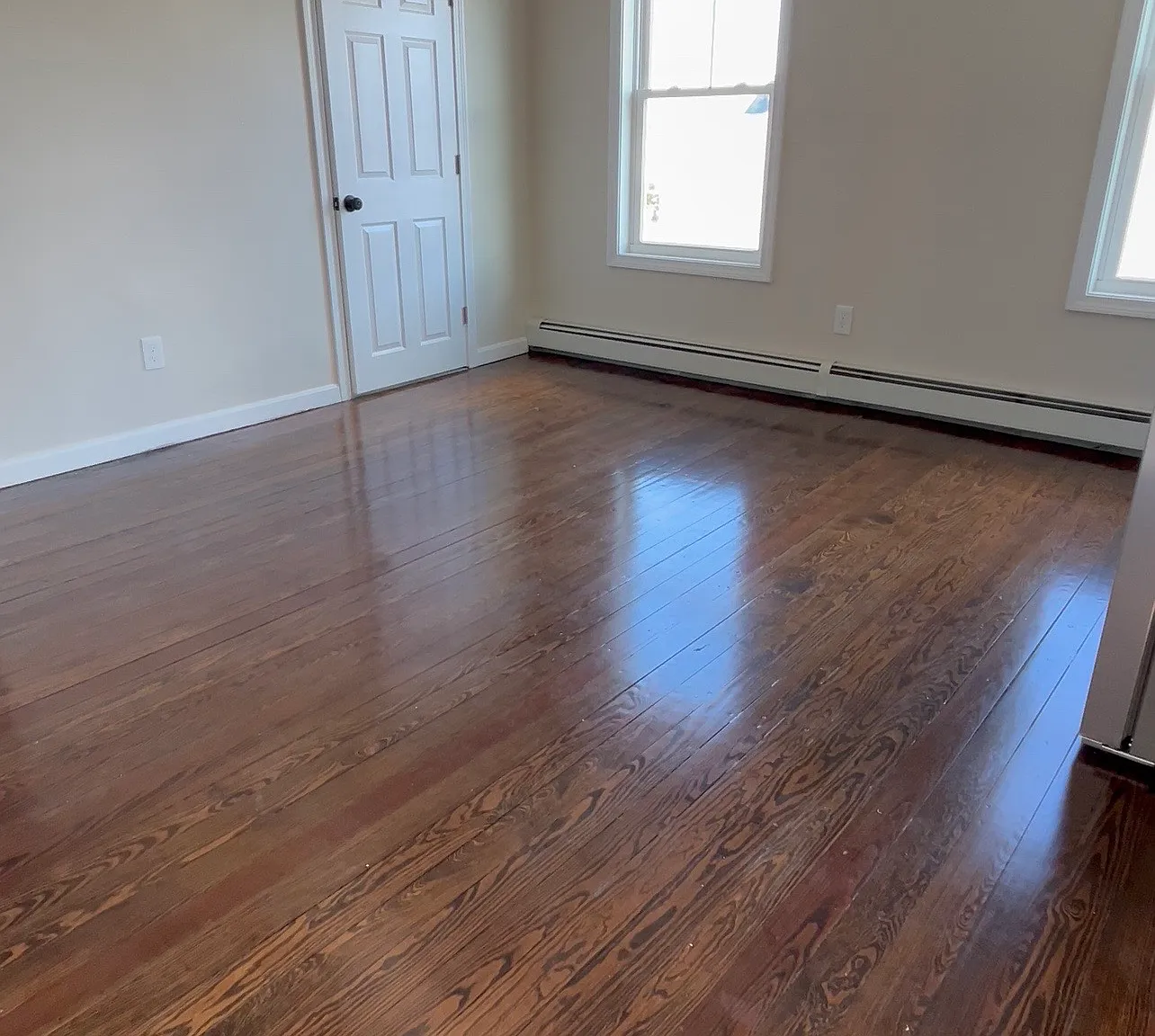 3 bed, 3204 sqft, $2,000 — Photo 2
