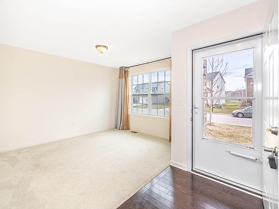 4th image of 4617 Lilac Ln