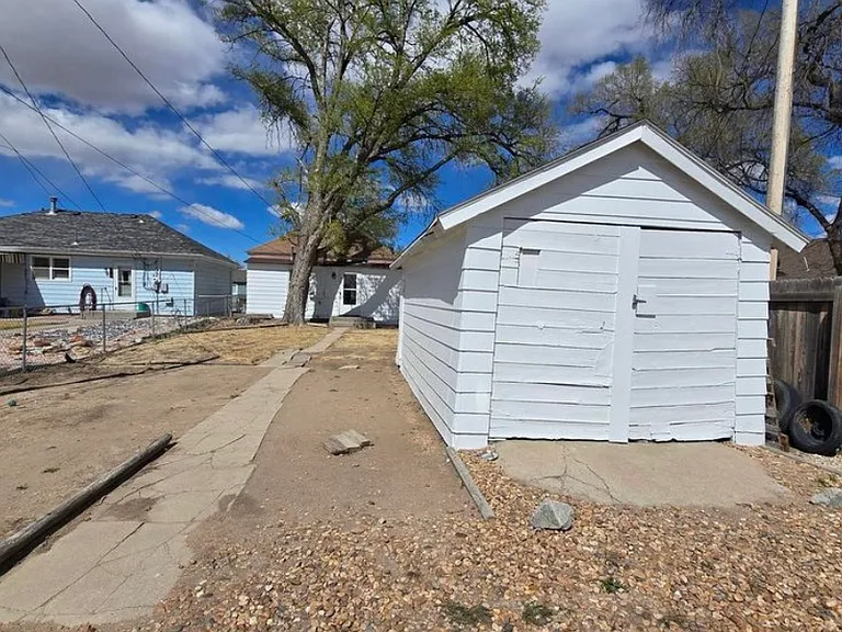 215 Platte St — Photo 5