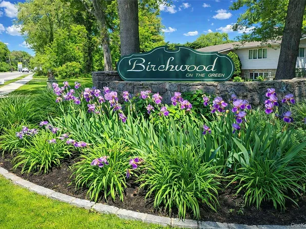 4426 Wilshire Lane #4426, Oakdale, NY 11769
