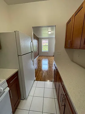 Rented by SAFEGUARD REALTY PARTNERS LLC | media 12