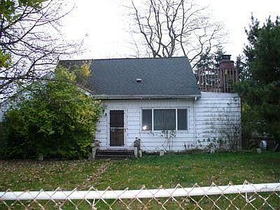 1st image of 2627 S 150th St