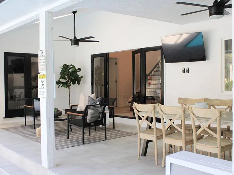 Pinar Dr — Photo 41