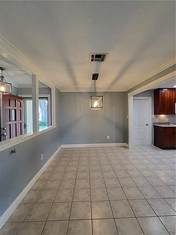3 bed, 2.0 bath, 1550 sqft, $2,000 — Photo 4