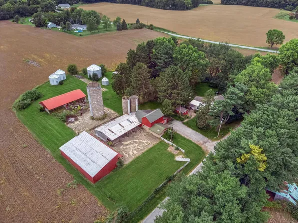 2952 N 600 E, Rolling Prairie, IN 46371