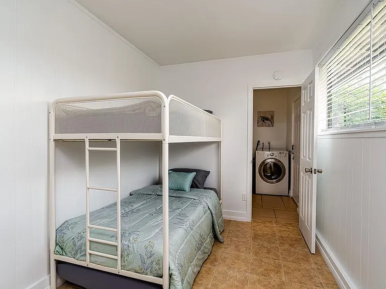 134 Tropicana Dr #1 — Photo 30