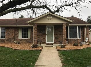 1321 Normandy Dr, Godfrey, IL