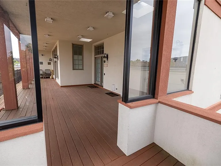 945 Westminster St #2 — Photo 2