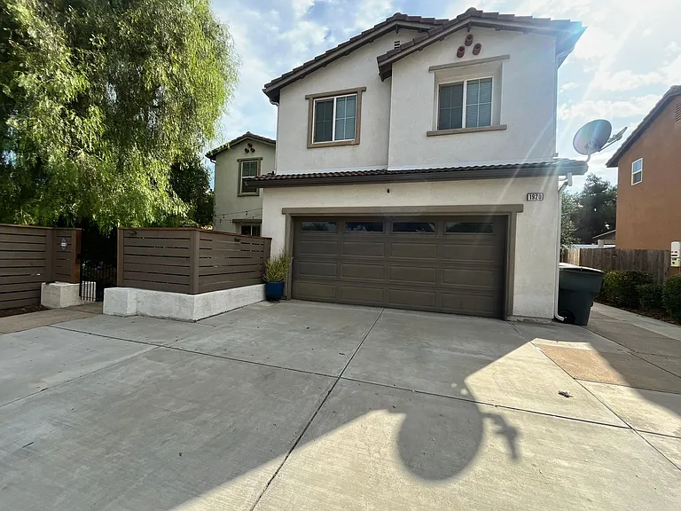 1920 N Fulgham Ave — Photo 3