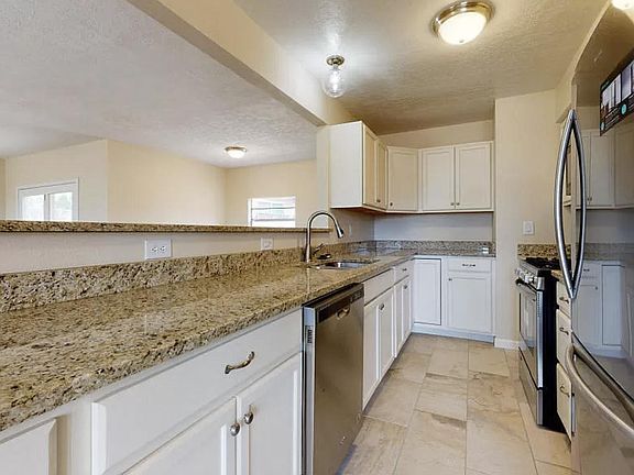 2nd image of 12437 Grand Ct NE