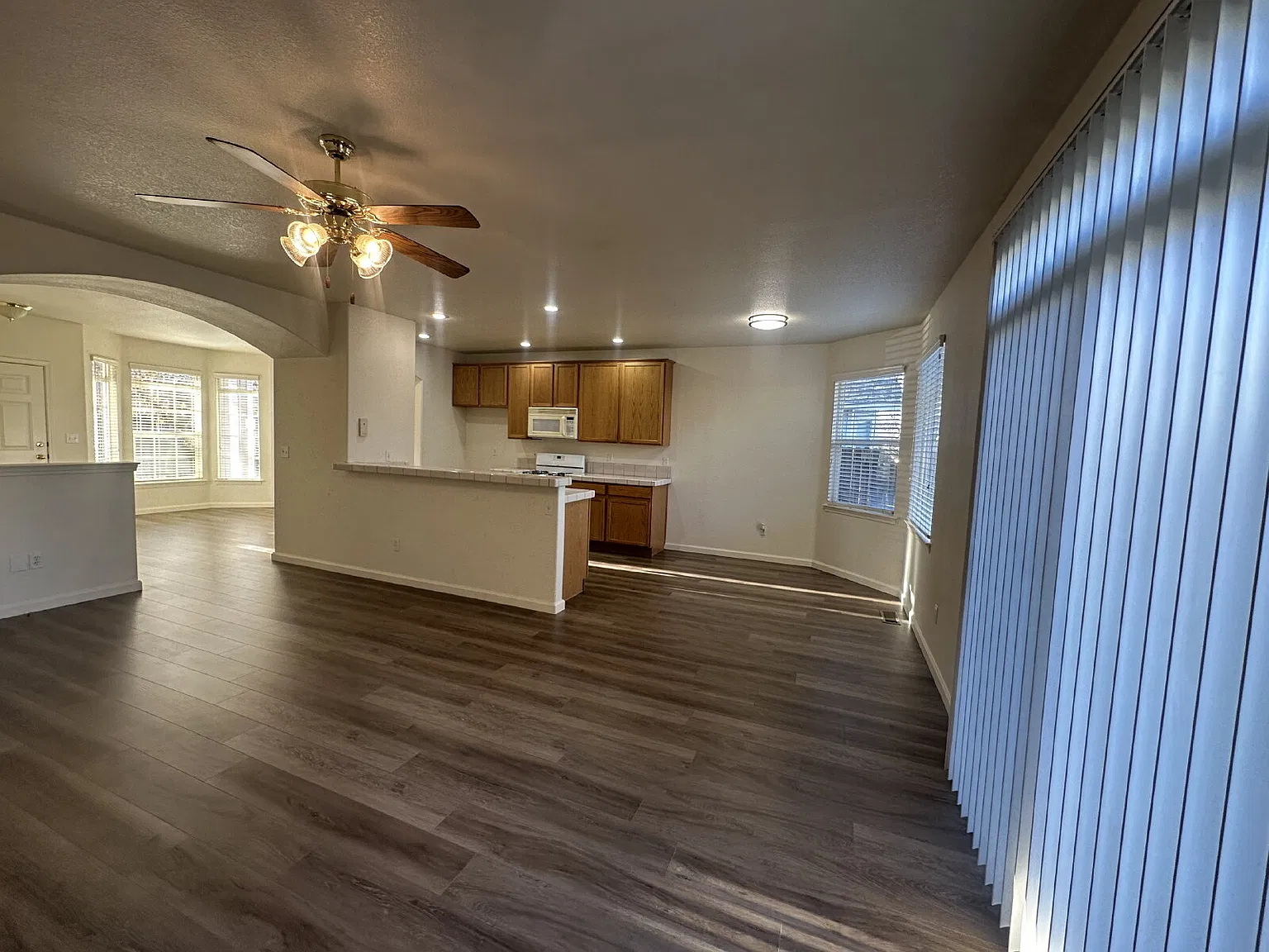 2 bed, 2.0 bath, 1553 sqft, $2,500 — Photo 3