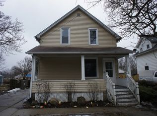 1018 Pearl St, Aurora, IL 60505