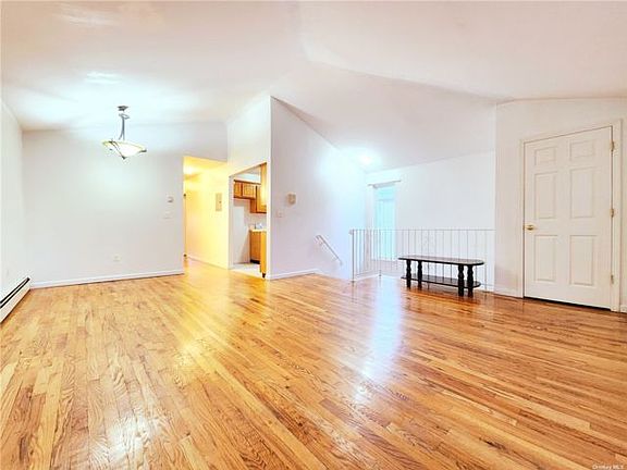 2nd image of 9412 89th Ave Floor 2