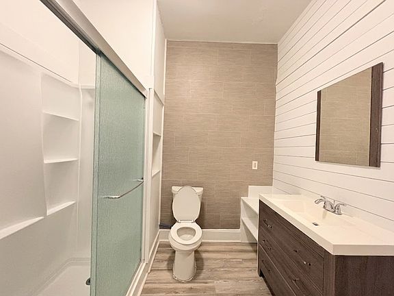 5th image of 5809 Hobart St #2