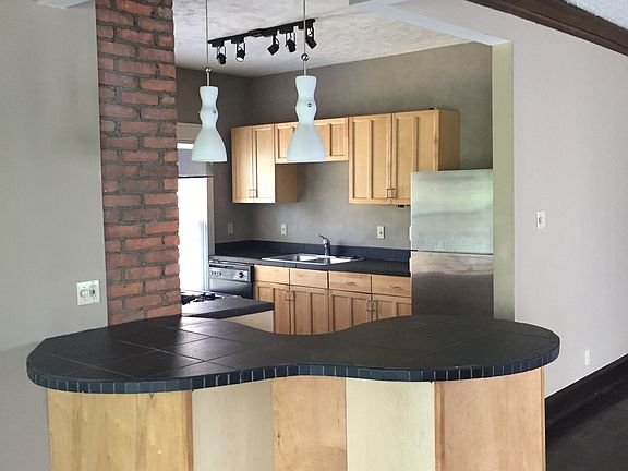2nd image of 1655 Belmar Rd #2