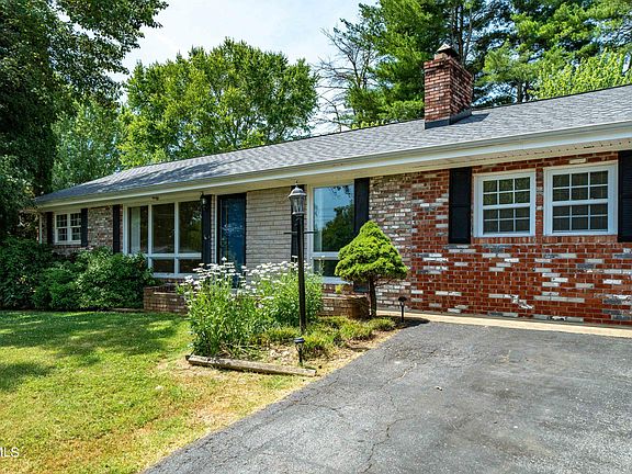 4th image of 128 Rolling Acres Dr