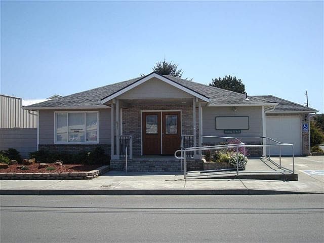 1st image of 611 9th St