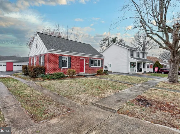 629 Briarcliff Rd, Middletown, PA 17057