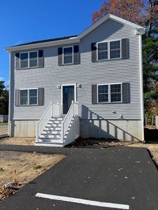 17 W Shore Rd, Holbrook, MA, 02343