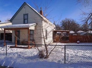 313 S 3rd St, Douglas, WY 82633