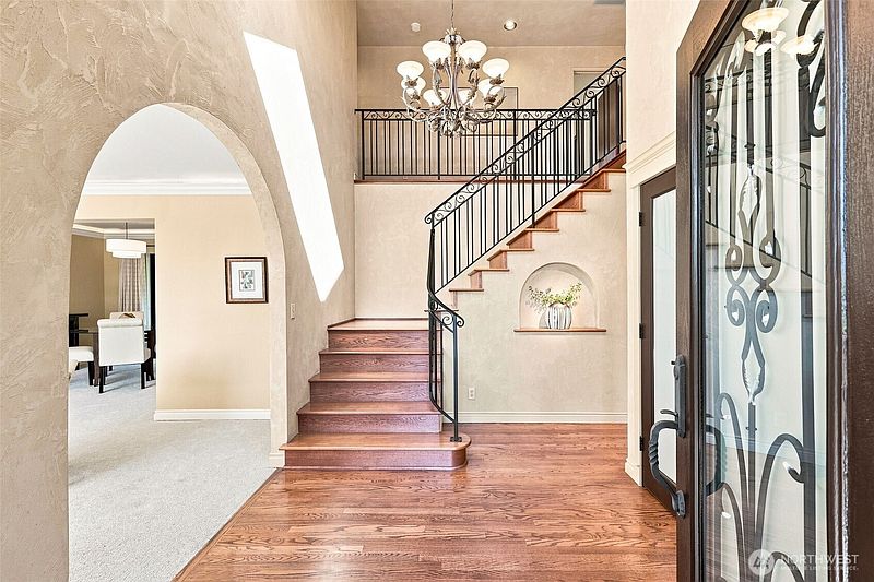 5th image of 10517 47th Street E