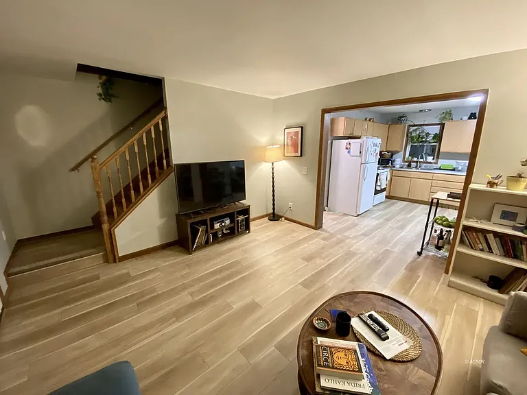15 E Clearview Dr #1 — Photo 7