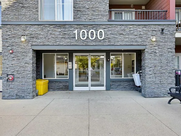 81 W Legacy Blvd SE #1438, Calgary, AB T2X 2B9