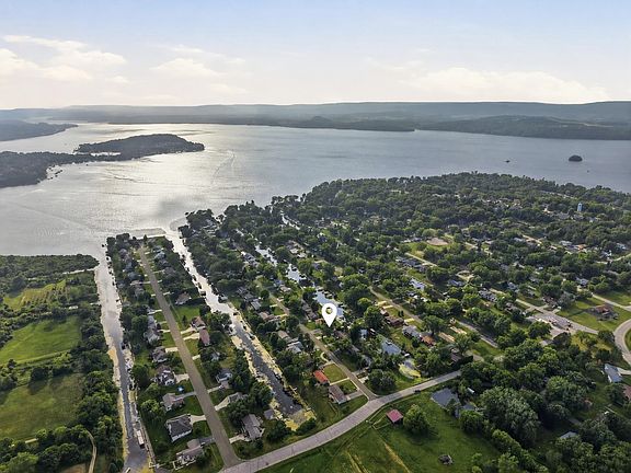 4th image of W10942 Bayview Dr