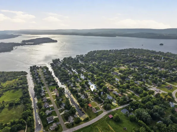 W10942 Bayview Dr, Lodi, WI 53555