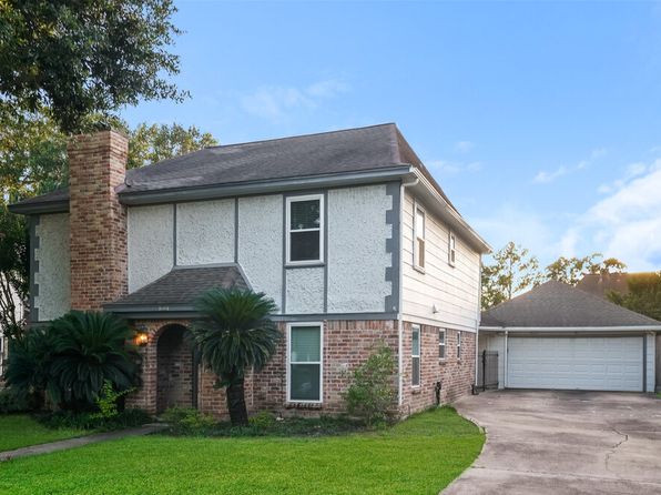 1711 Meadow Green Dr