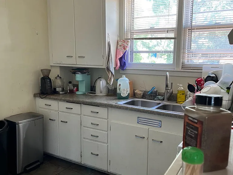 805 E River Pkwy — Photo 9
