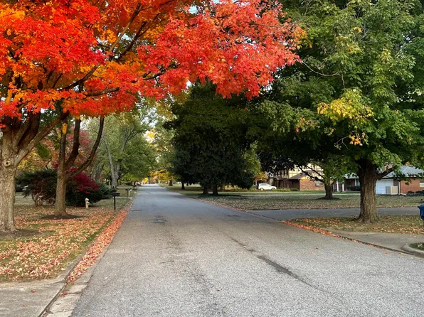 111 Gardendale Rd, Terre Haute, IN 47803