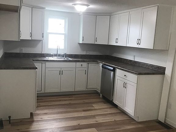 3rd image of 653 Lenox Ave