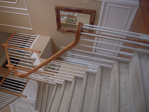 3rd image of 31 Woodside Farm Dr