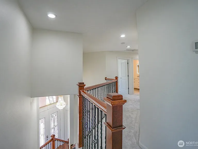 1727 NW Ogden St — Photo 7